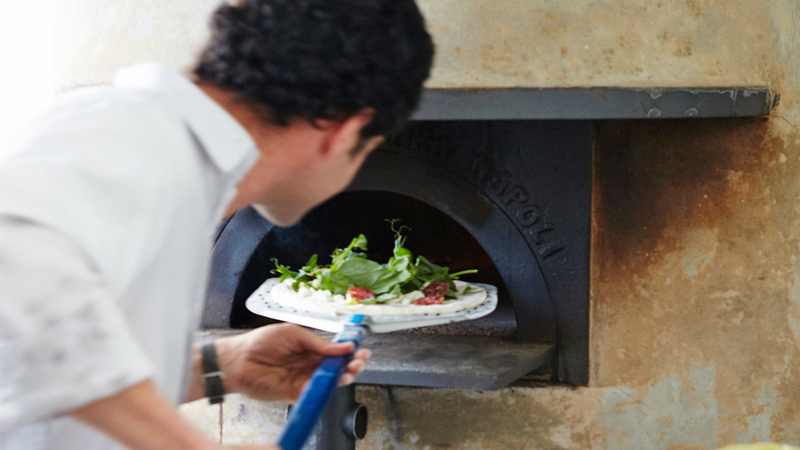 Illustration for article titled The 30,000-Pound Pizzeria on a Truck